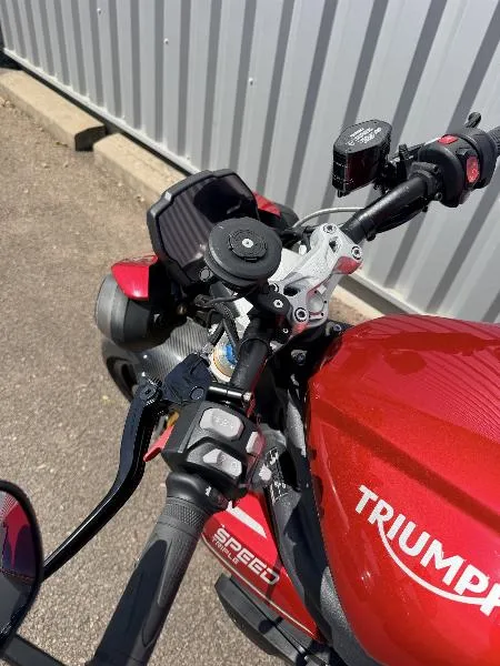 SPEED TRIPLE 1200 RS