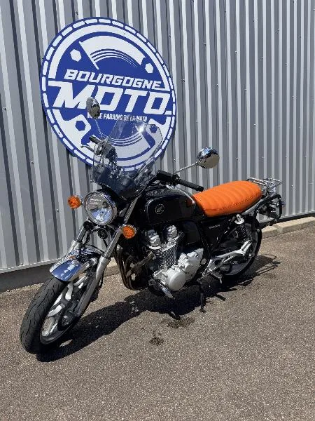CB 1100