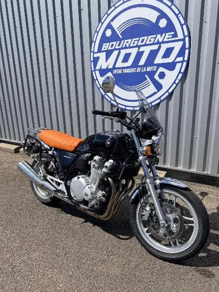 CB 1100