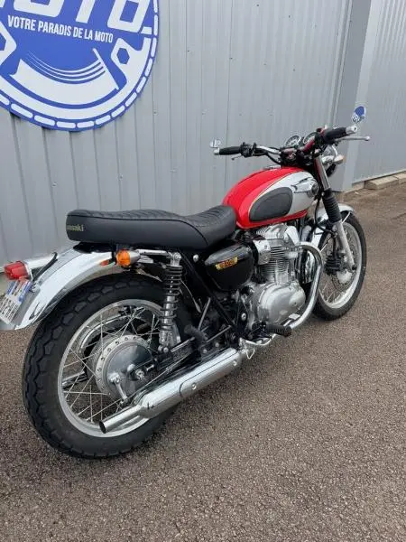 W 800