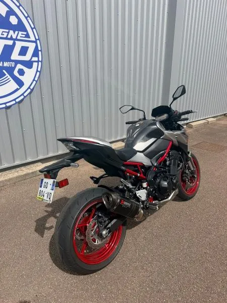 Z 900