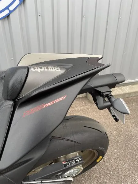 RSV4 1100 RF  FACTORY