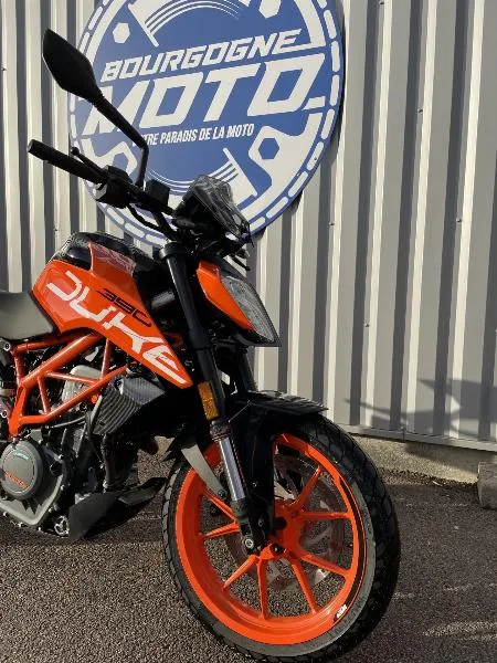 390 DUKE