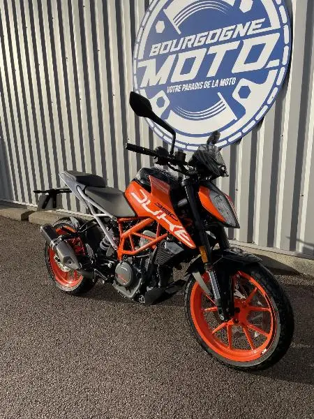 390 DUKE