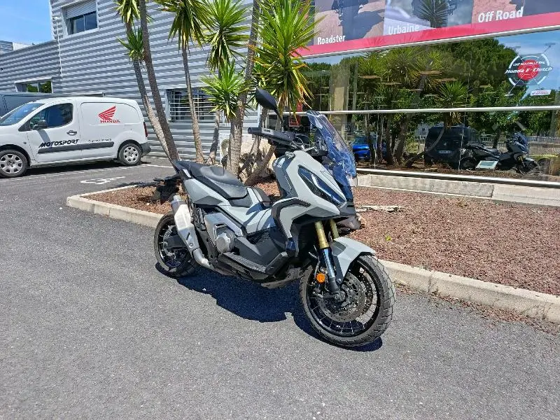XADV 750