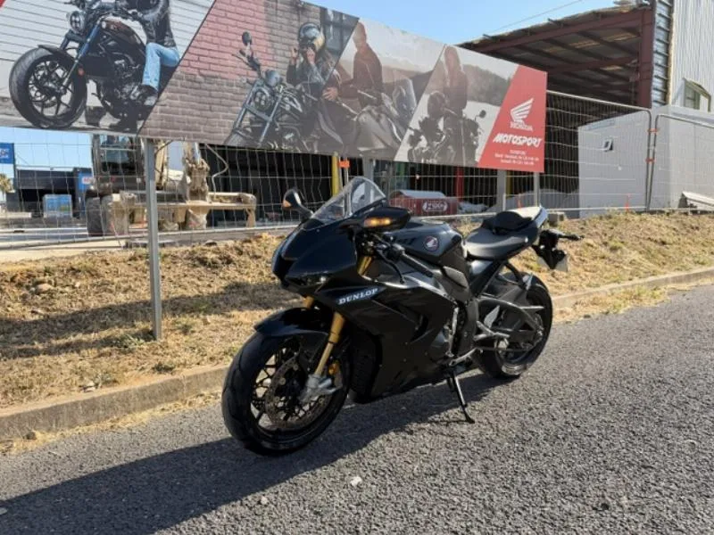 CBR 1000  RRR FIREBLADE SP