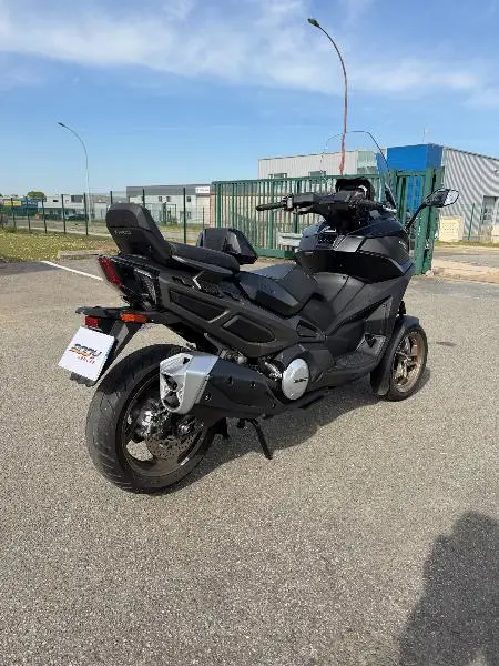 CV3 550