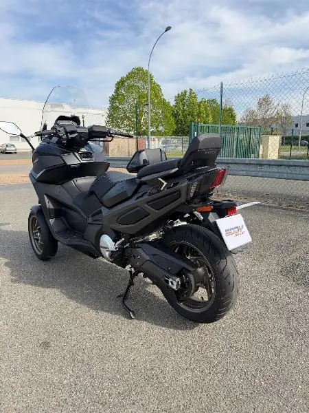 CV3 550