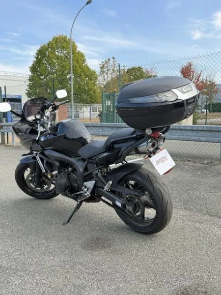 FZ6 