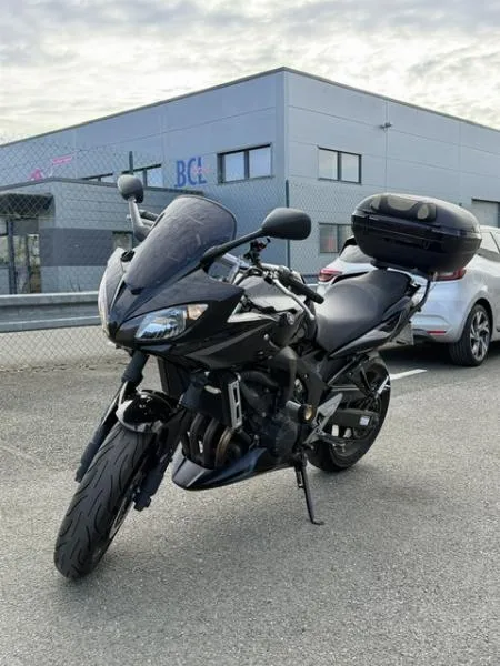 FZ6 