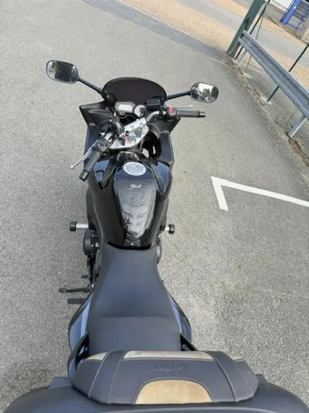 FZ6 