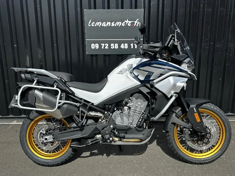 800 MT EXPLORE EDITION BLANC