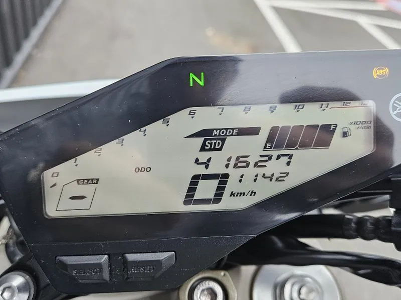 MT09 STREET R.