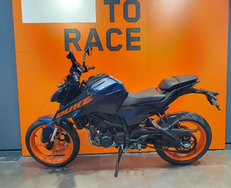 125 DUKE ABS