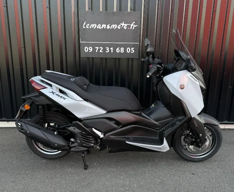 XMAX 125 TECH MAX