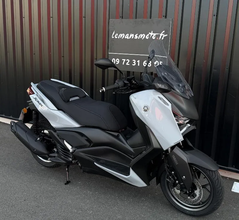 XMAX 125 TECH MAX