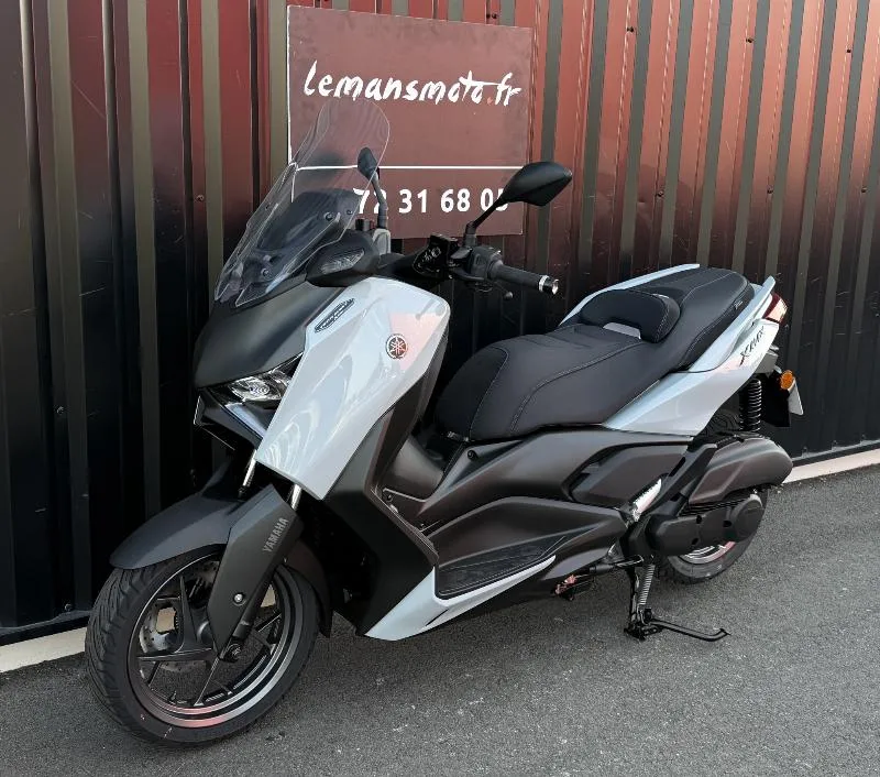 XMAX 125 TECH MAX