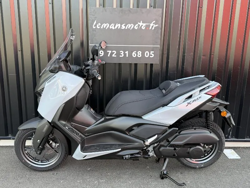 XMAX 125 TECH MAX