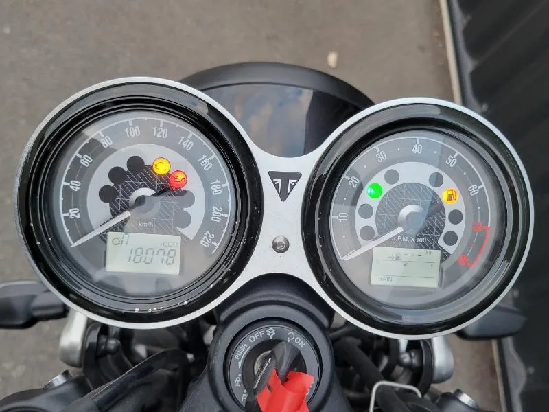 SPEED TWIN 1200