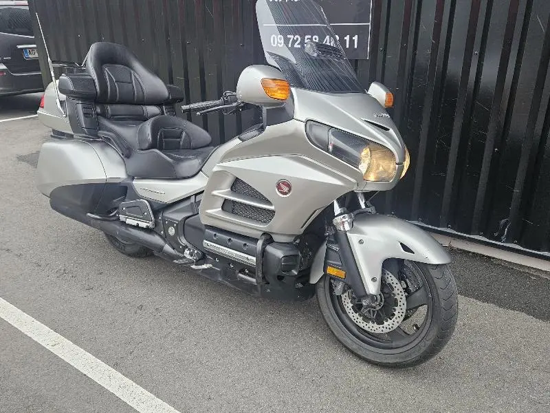 GL1800 GOLDWING