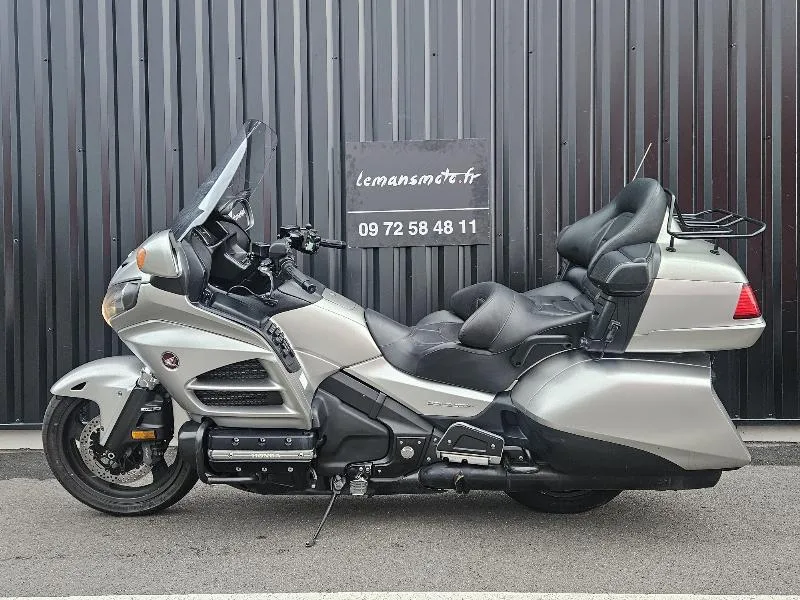 GL1800 GOLDWING
