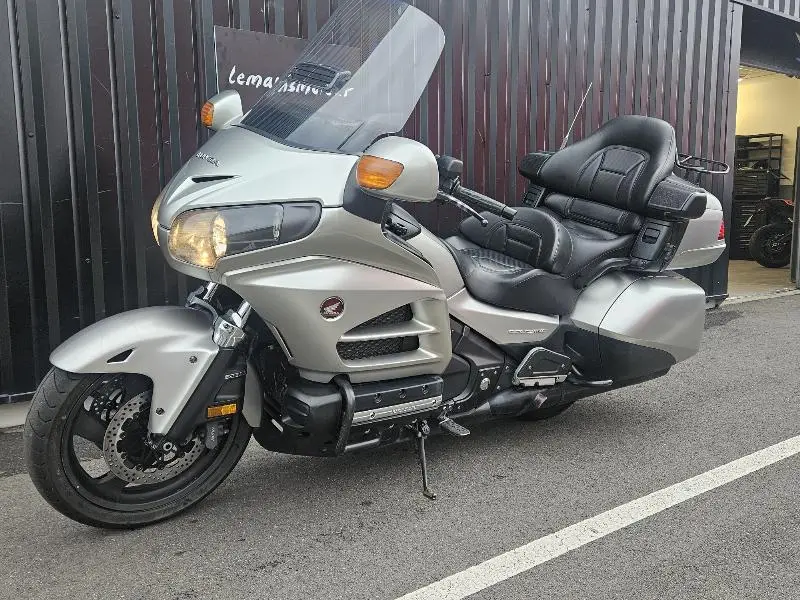 GL1800 GOLDWING
