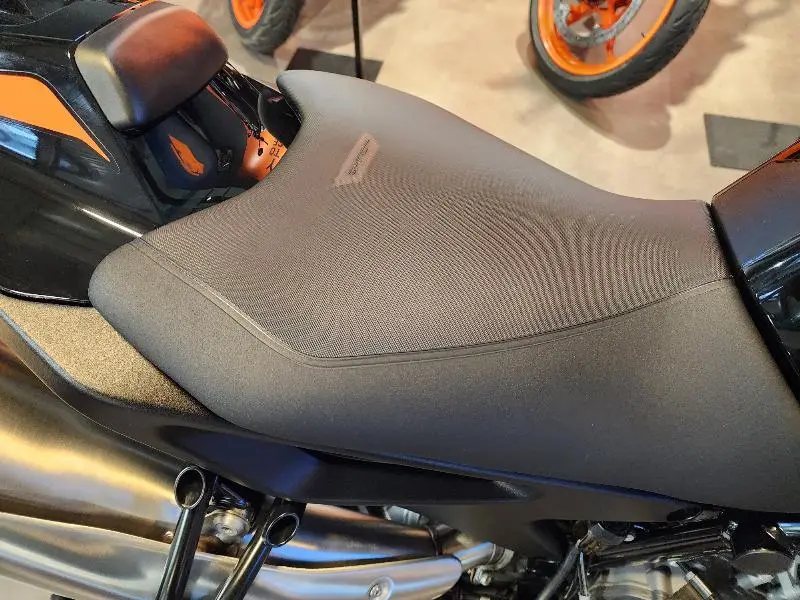 890 DUKE