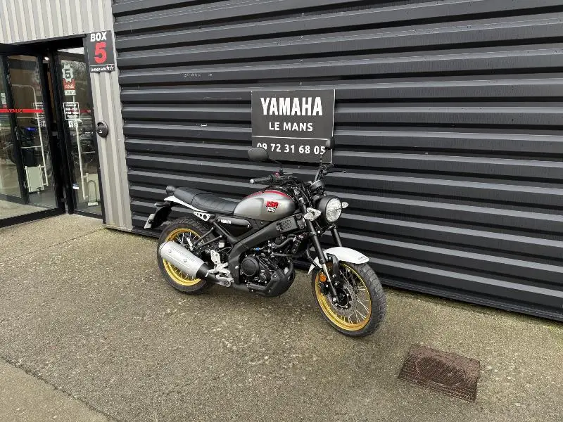 XSR 125 Legacy