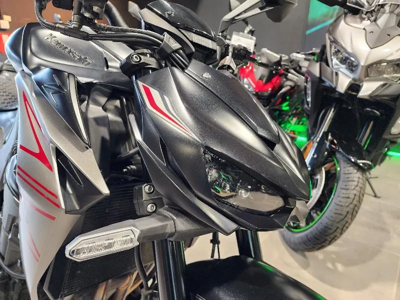 Z 1000