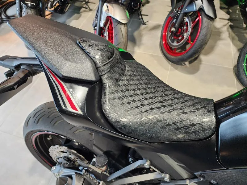 Z 1000