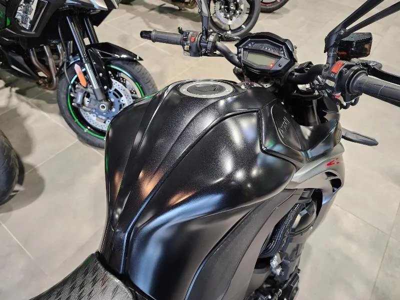 Z 1000