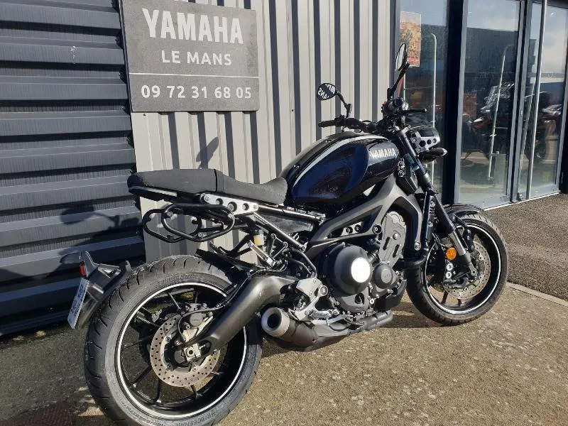 XSR 900