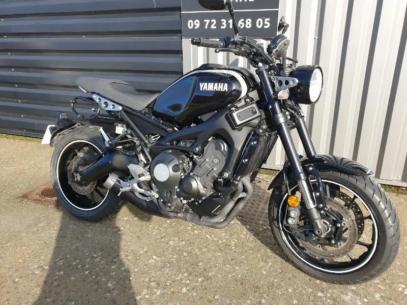 XSR 900