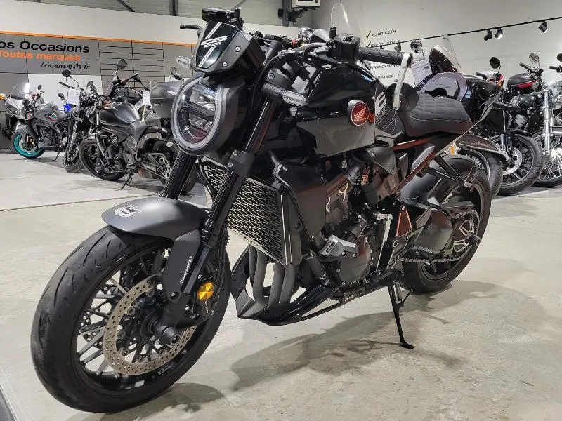 CB 1000 RA