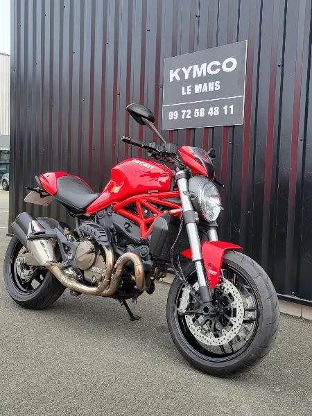 MONSTER 821