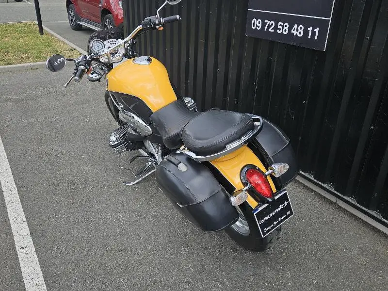 R 1200 C