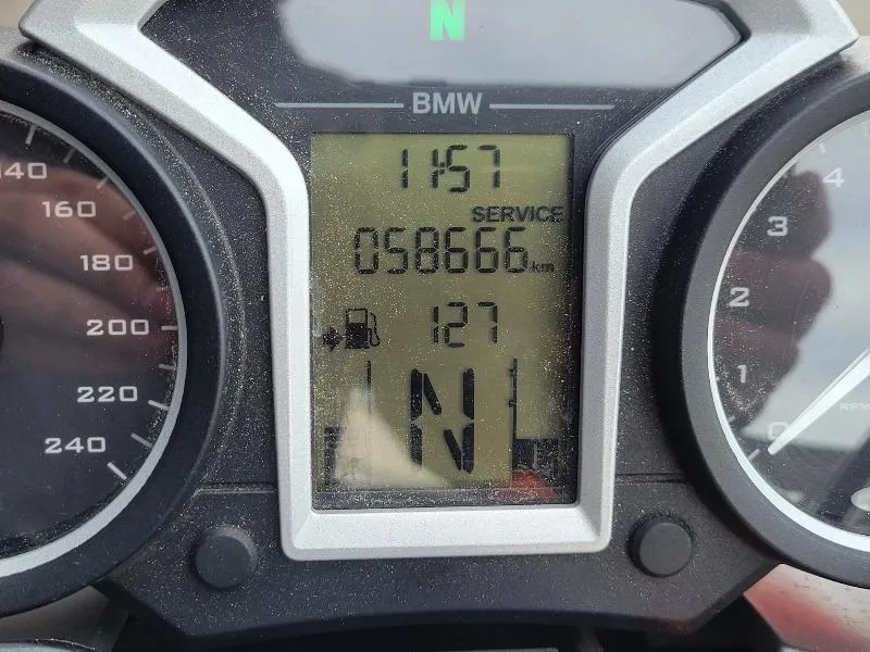R 1200 R