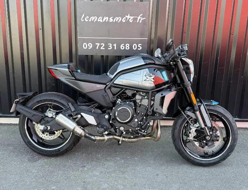 CLX 700