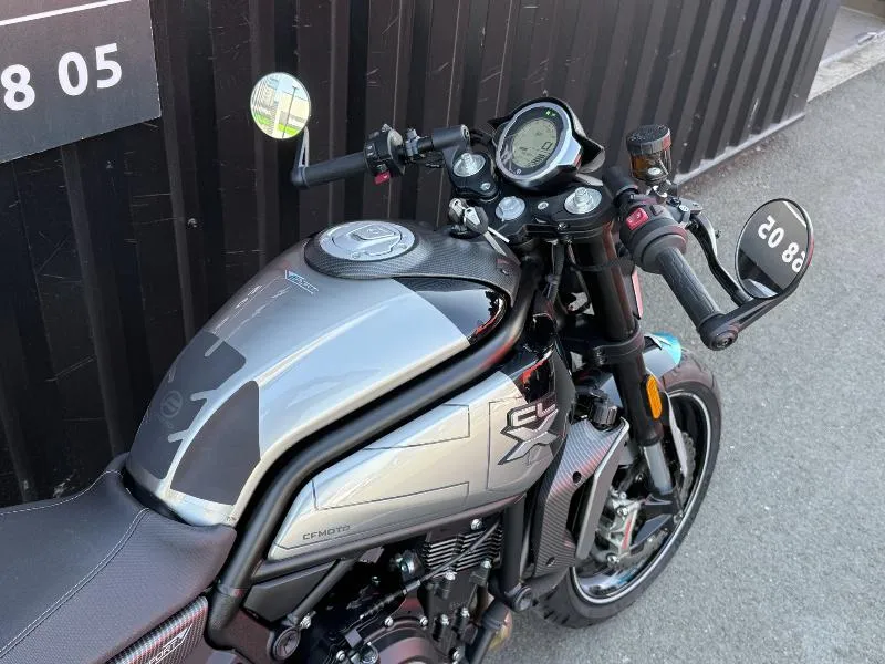 CLX 700