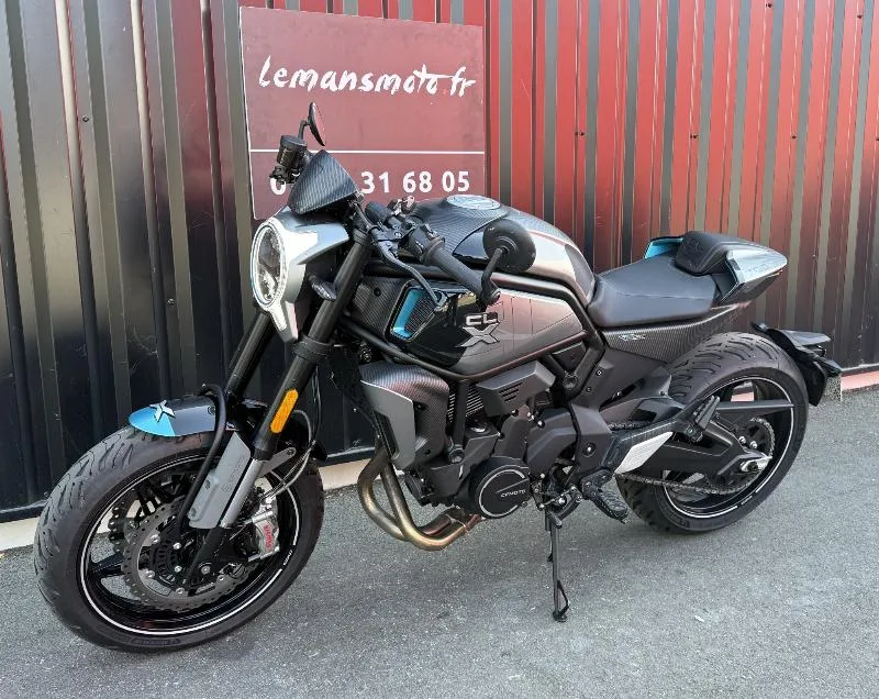CLX 700