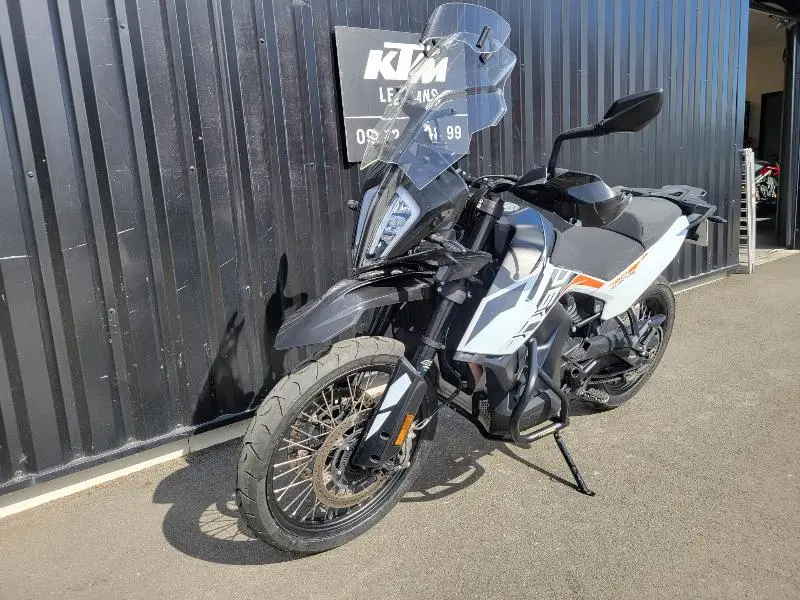 790 ADVENTURE