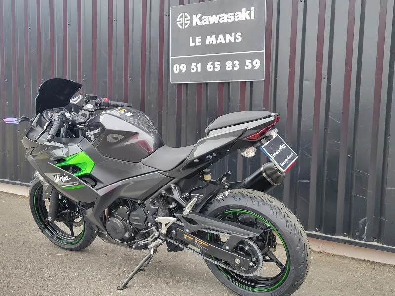 NINJA 400