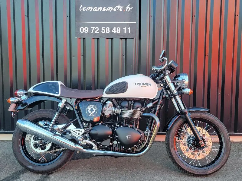 THRUXTON 900 ACE