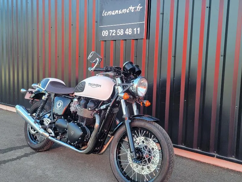 THRUXTON 900 ACE
