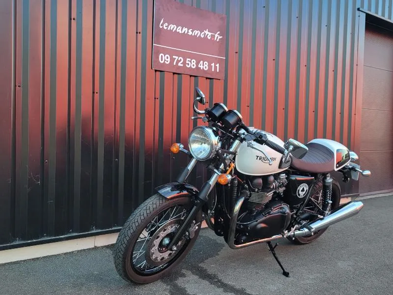 THRUXTON 900 ACE