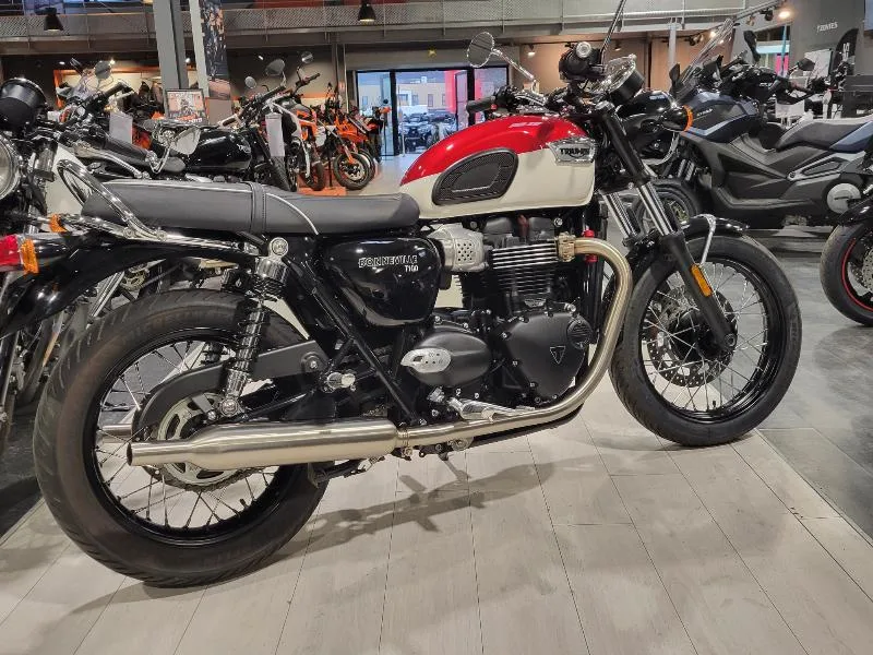 Bonneville T100 2023