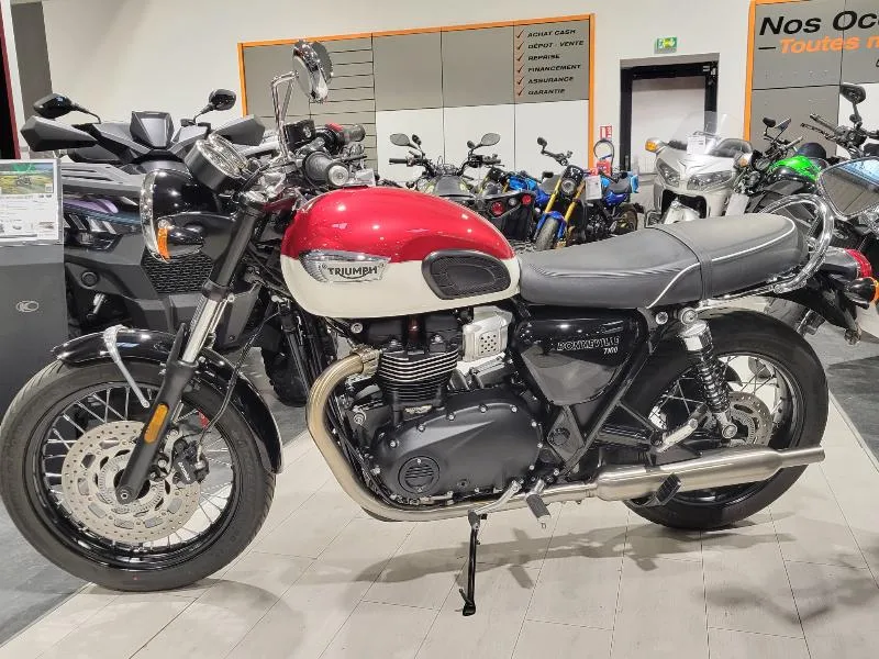 Bonneville T100