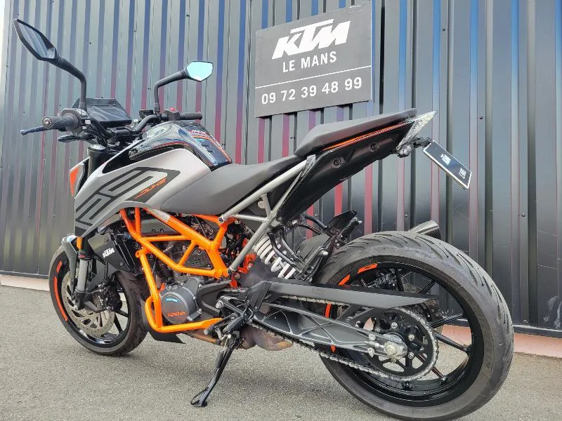125 DUKE ABS