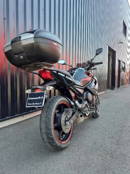 XJ6 