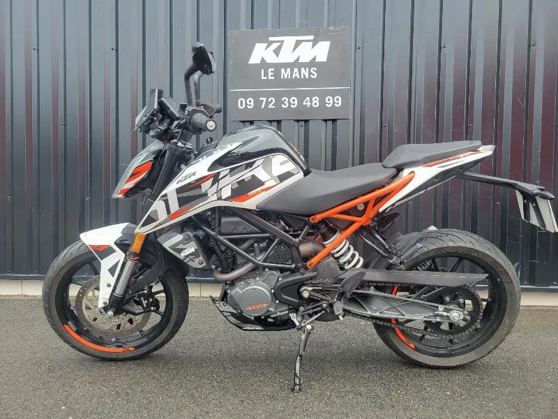 125 DUKE ABS